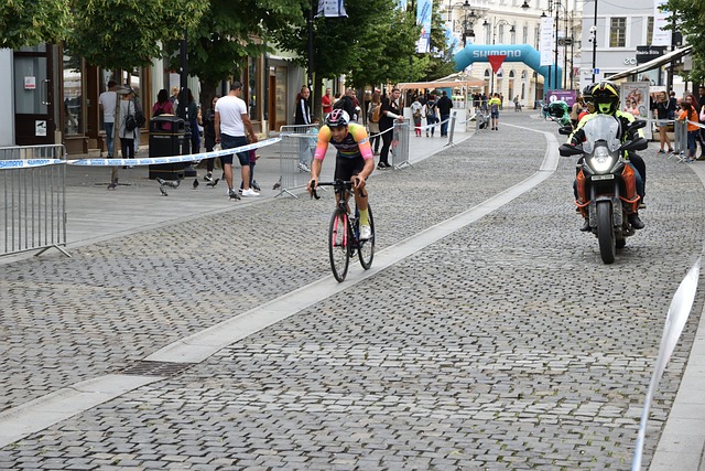 在新老交替 在新老交替